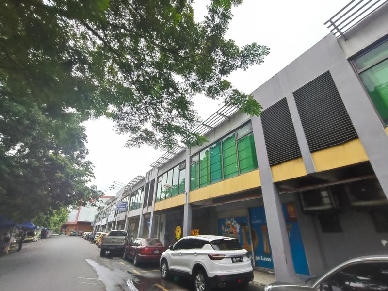 MENGGATAL PLAZA