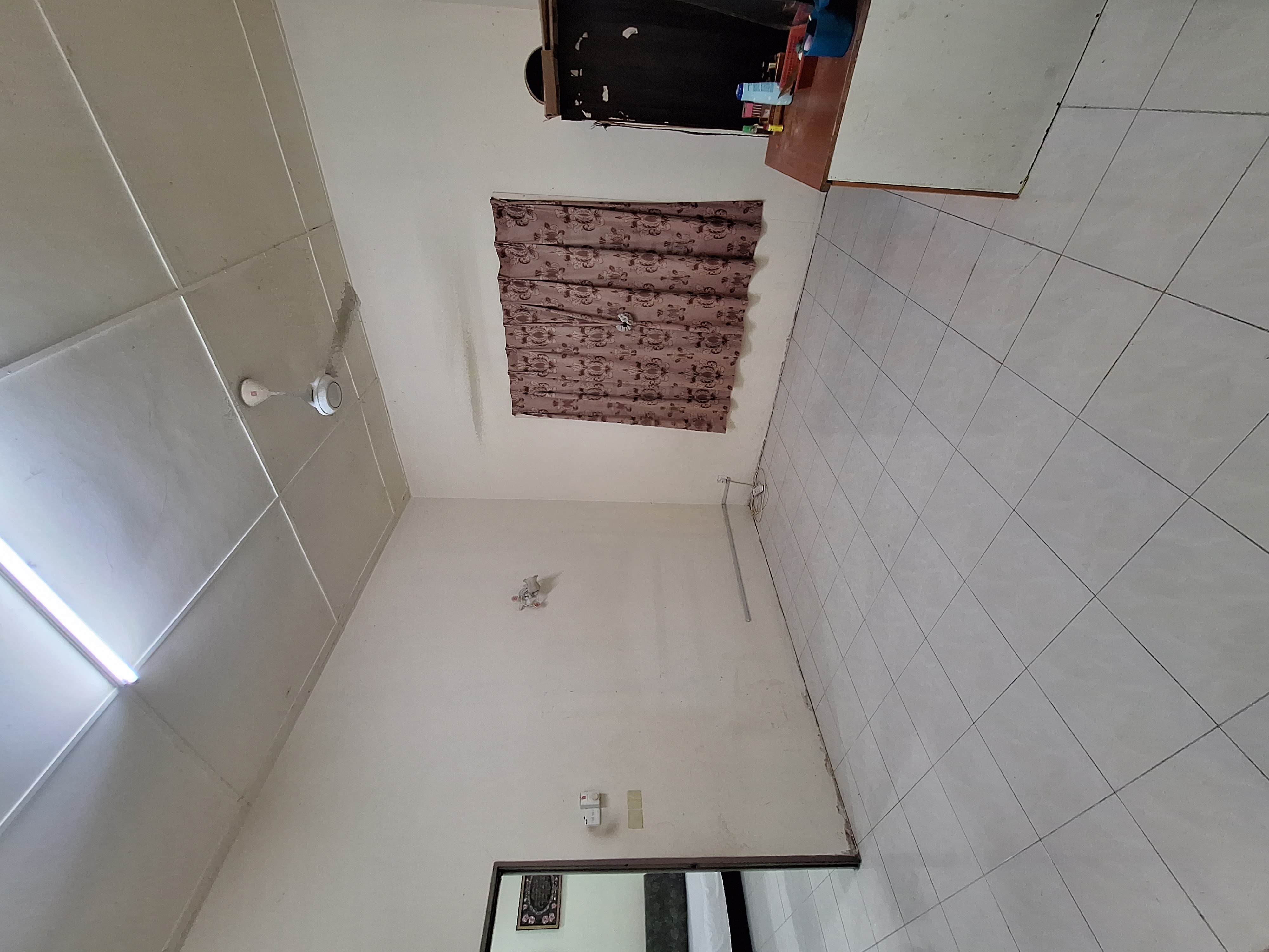 SINGLE STOREY SEMI -D image