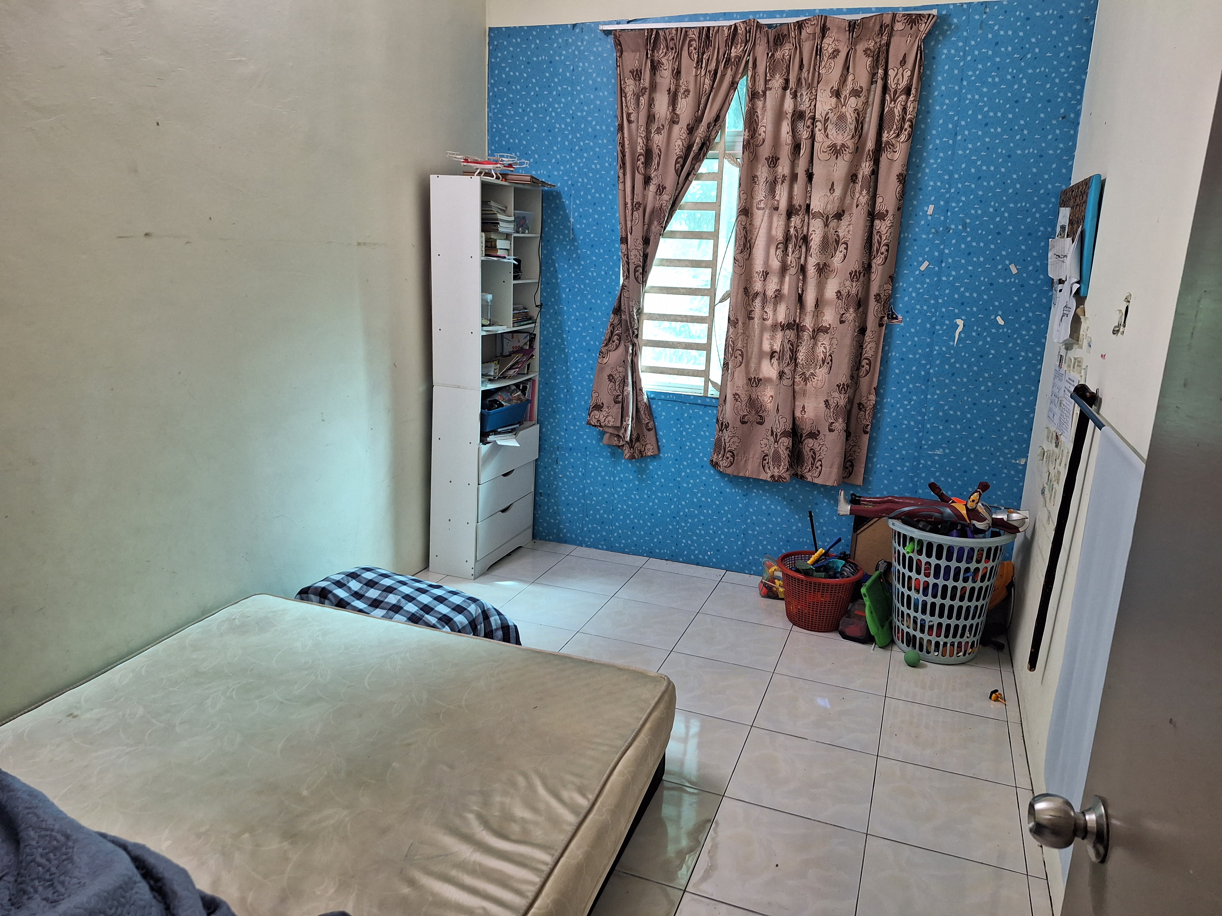 SINGLE STOREY SEMI -D image