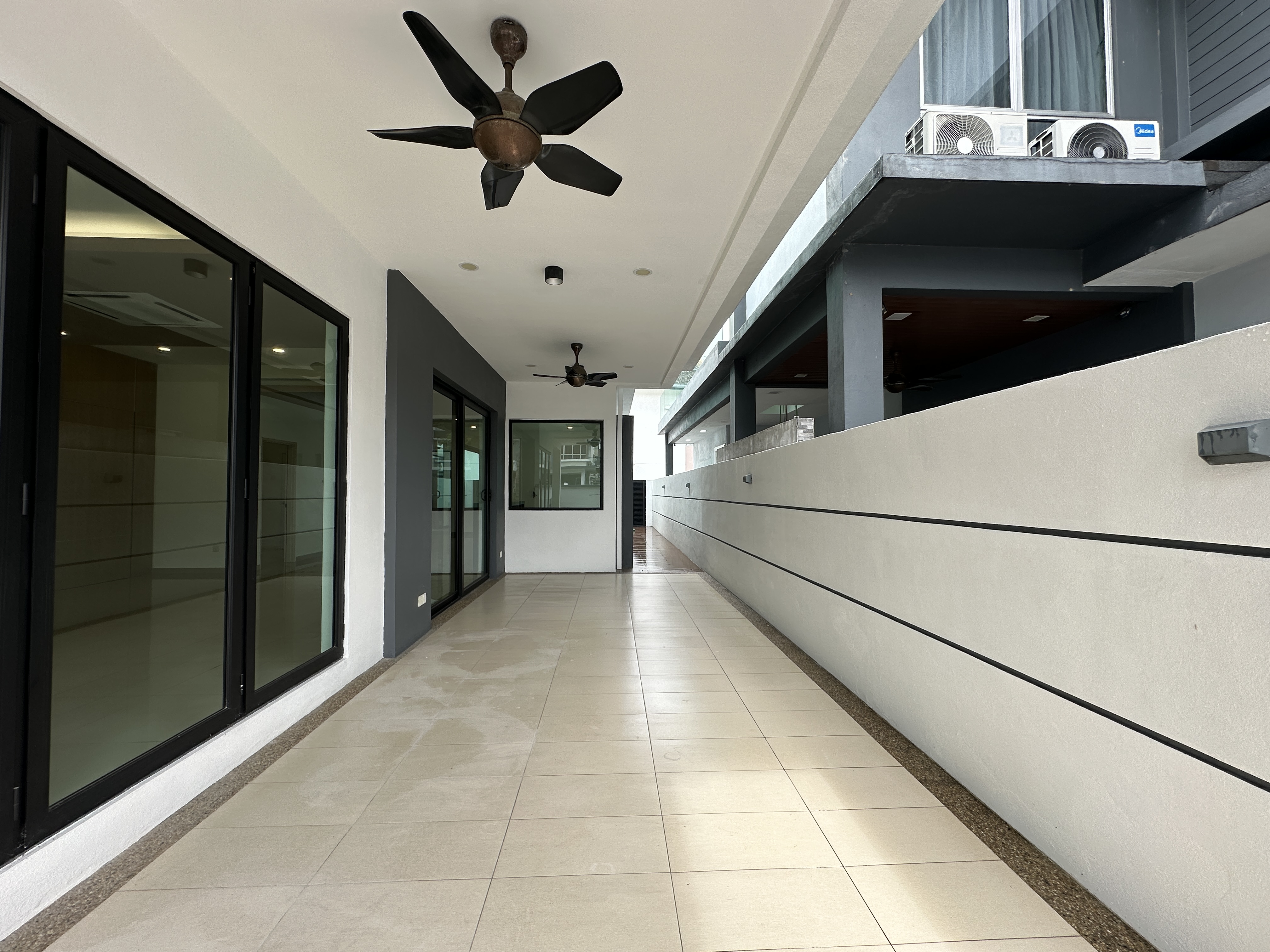 Ambang Botanic 2 image