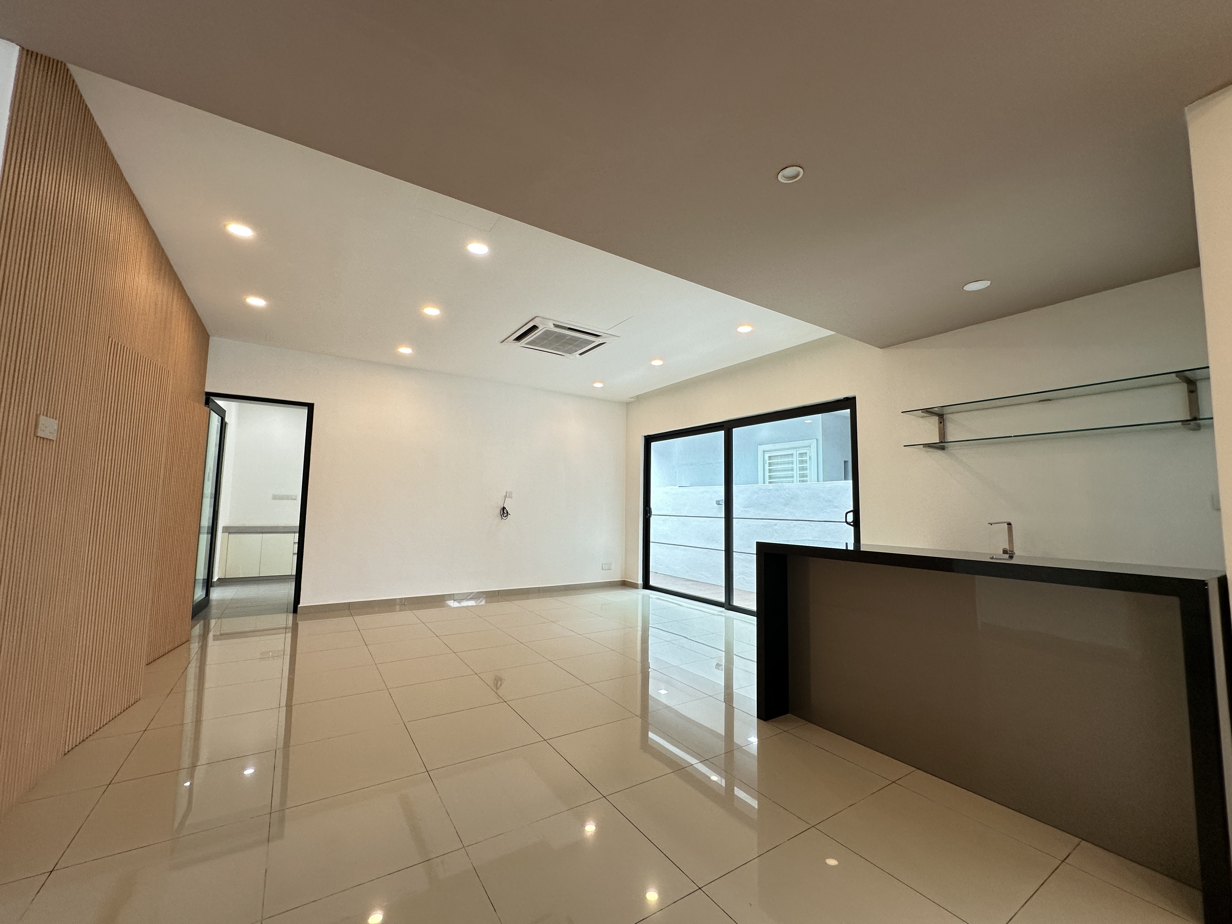 Ambang Botanic 2 image