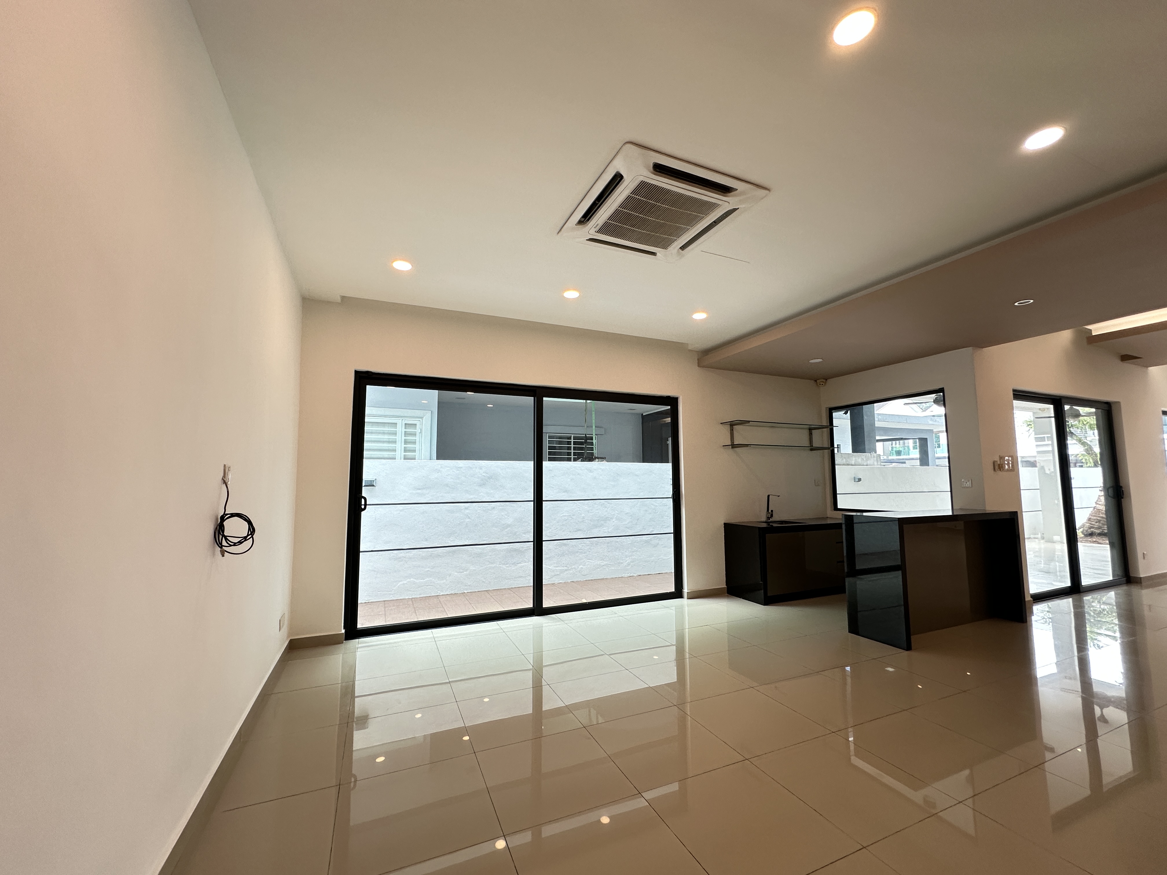 Ambang Botanic 2 image