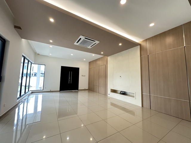 Ambang Botanic 2 image