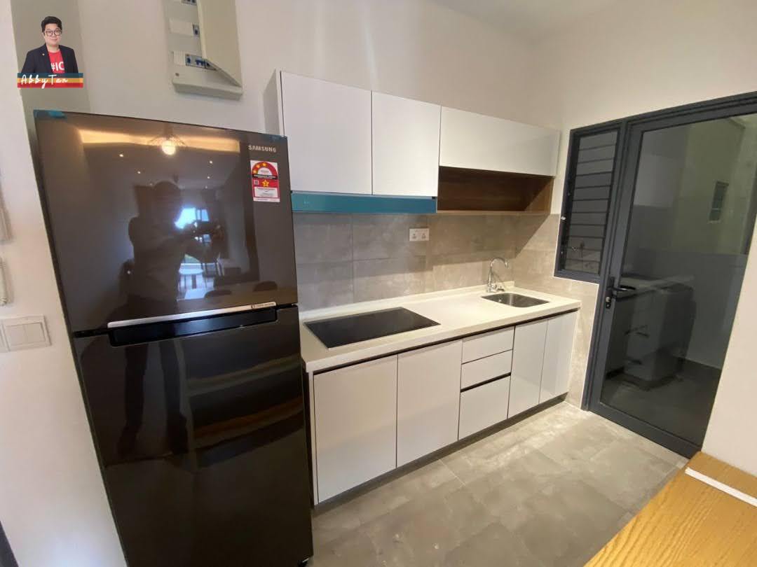 Maya Likas | Tower A | Top Floor | Furnished image