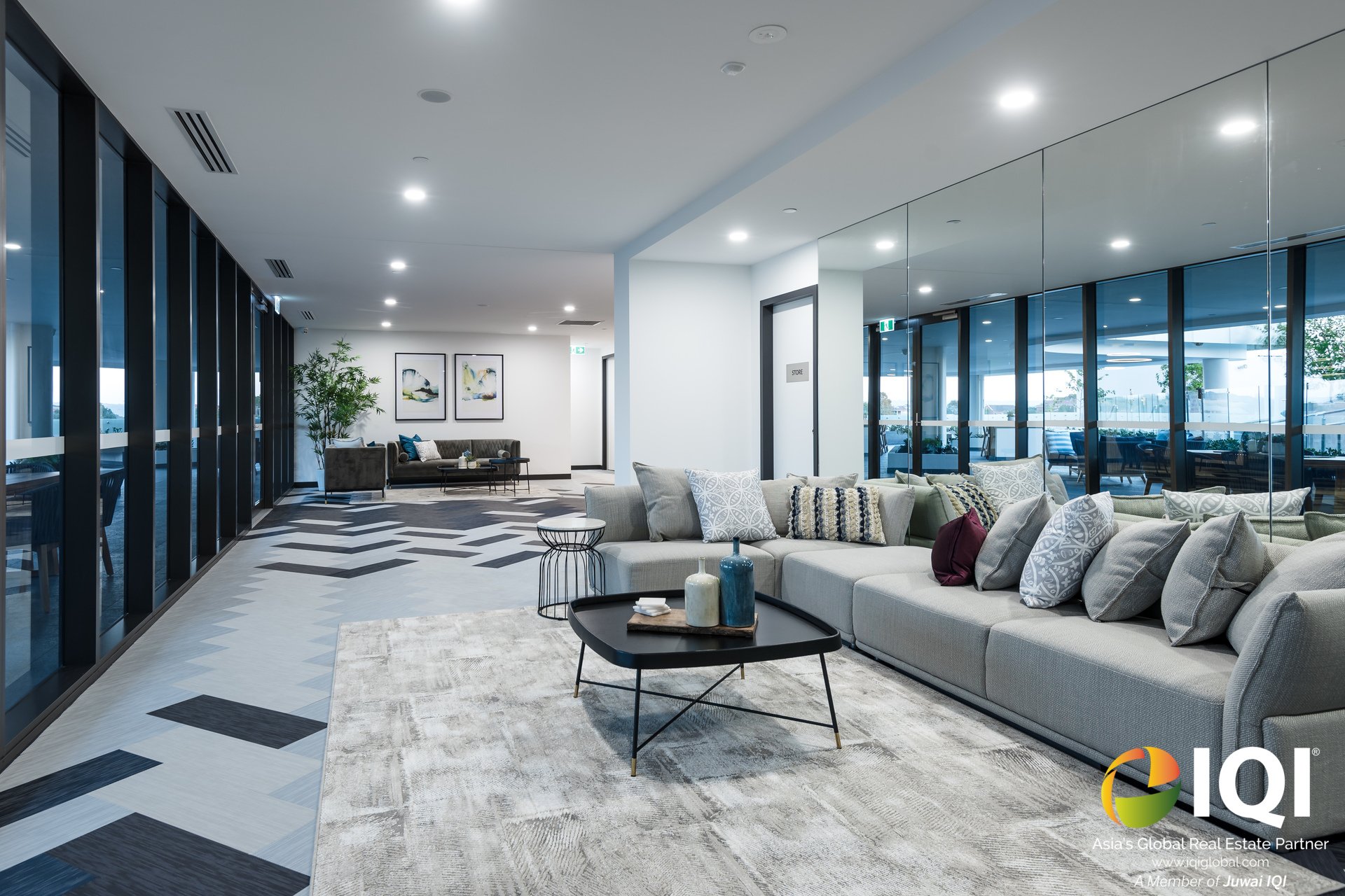 Sophisticated Urban Living with Sunrise Views image