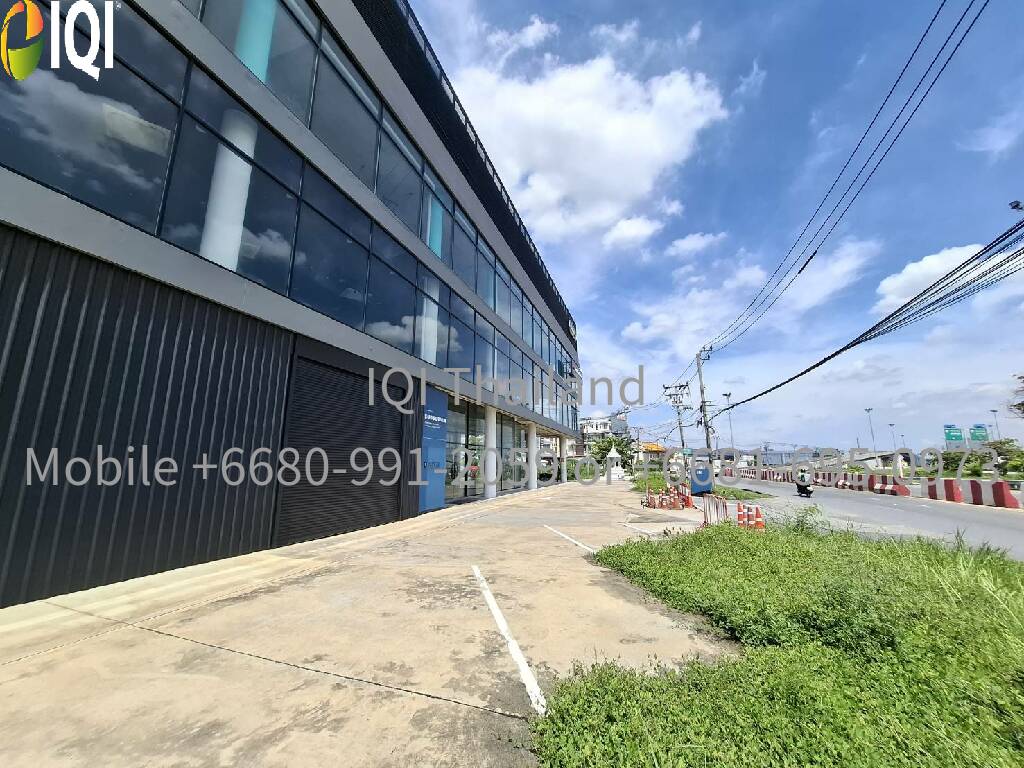 Car and Motorcycle Show room  image