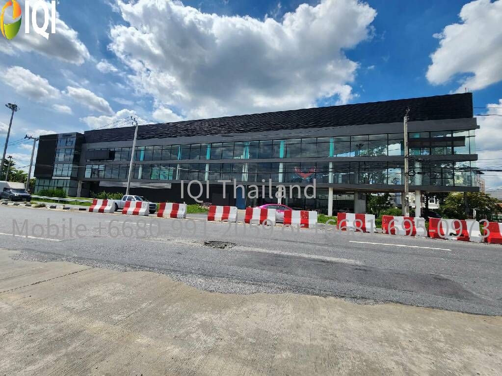 Car and Motorcycle Show room  image