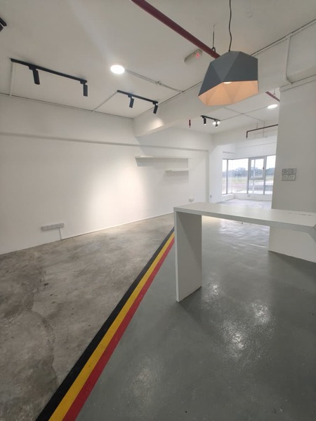 Aeropod Commercial Square