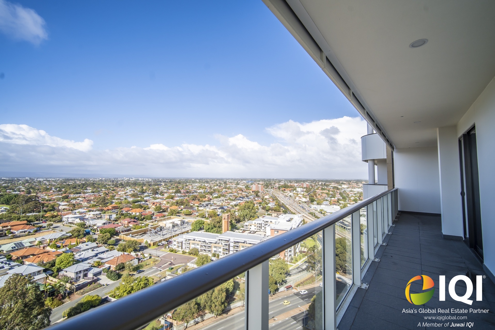 Sophisticated Urban Living with Sunrise Views image