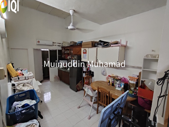 Taman Jelawat Teluk Intan image