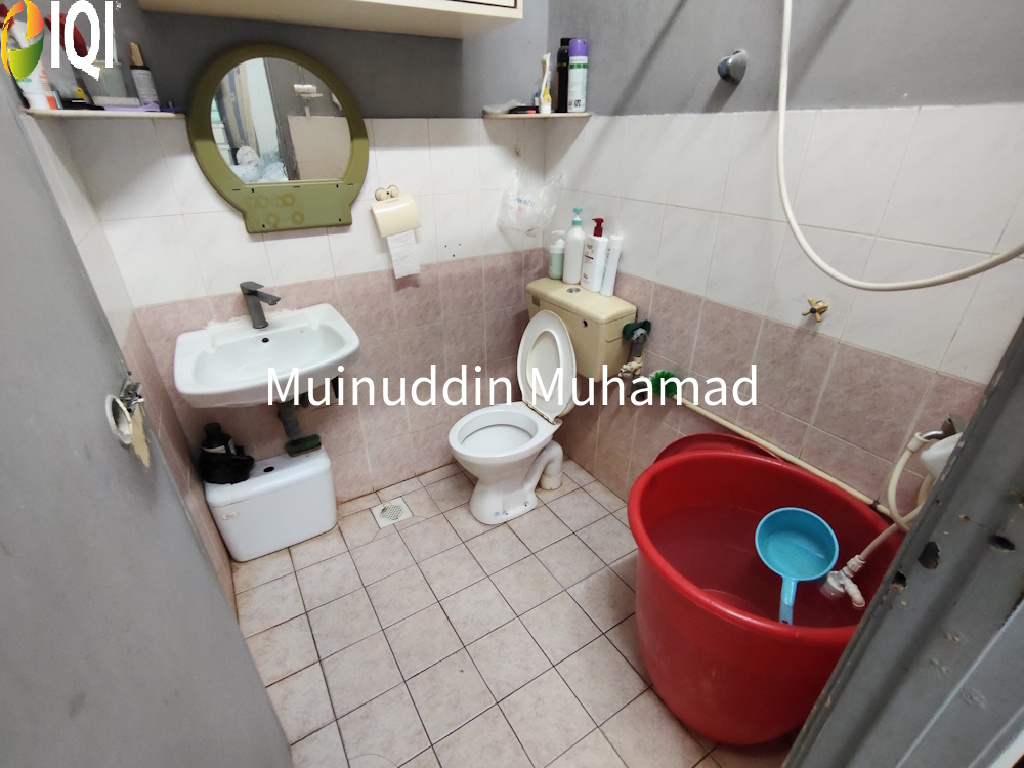 Taman Jelawat Teluk Intan image