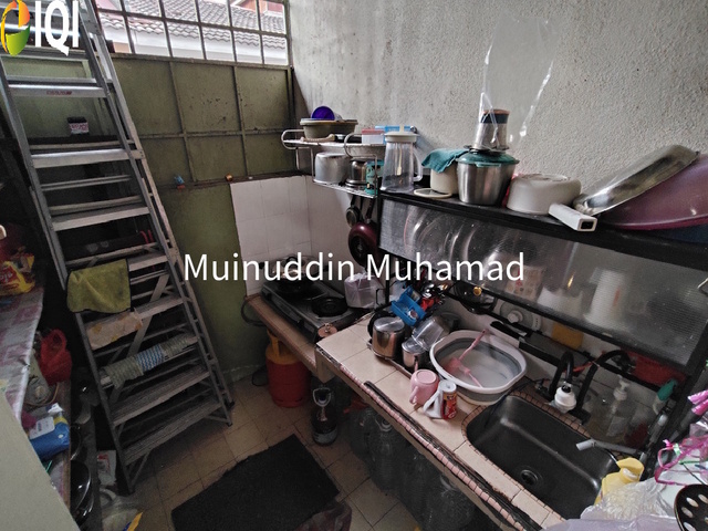 Taman Jelawat Teluk Intan image