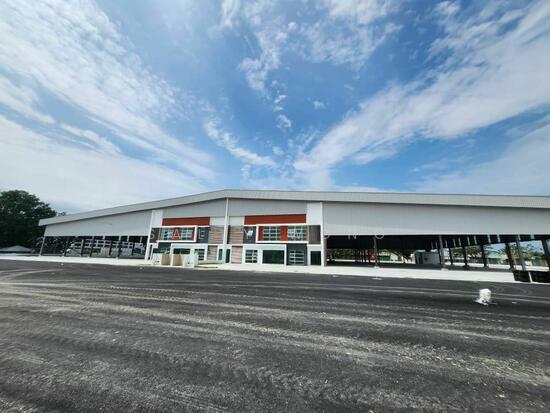 8.5Acres, 1800amps Power Supply, Freehold, Bandar Baru Enstek, Seremban photo