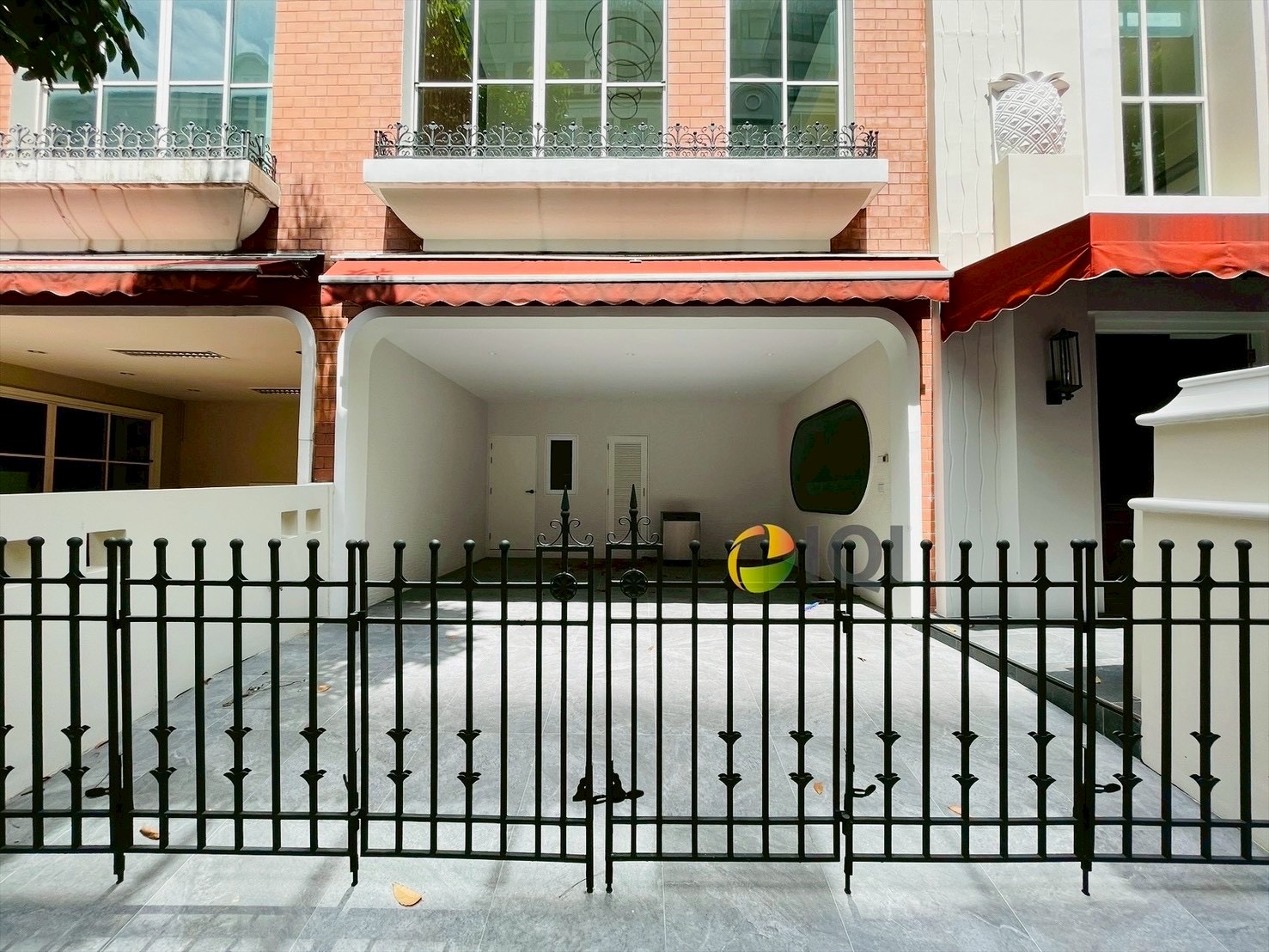 House for sale in the heart of Thonglor, decorated in a Japanese style. Bann Klang Krung Thonglor  image