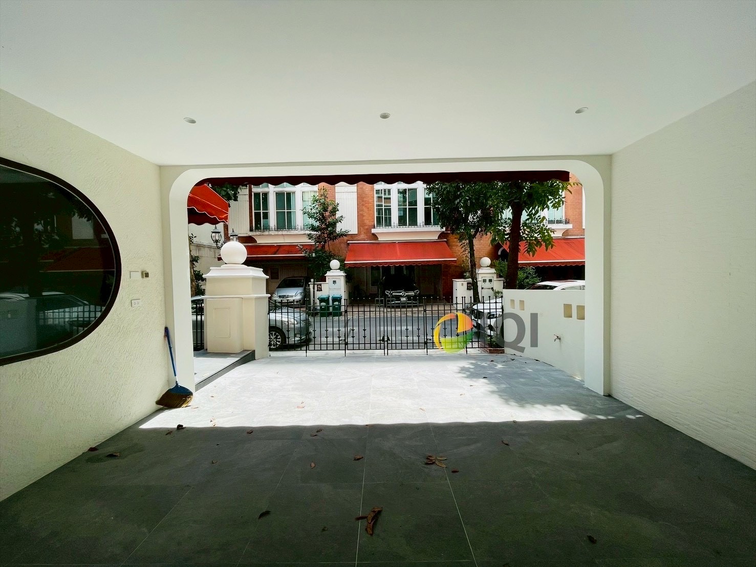 House for sale in the heart of Thonglor, decorated in a Japanese style. Bann Klang Krung Thonglor  image