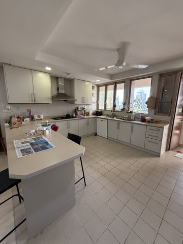 Hampshire Park Condominium image