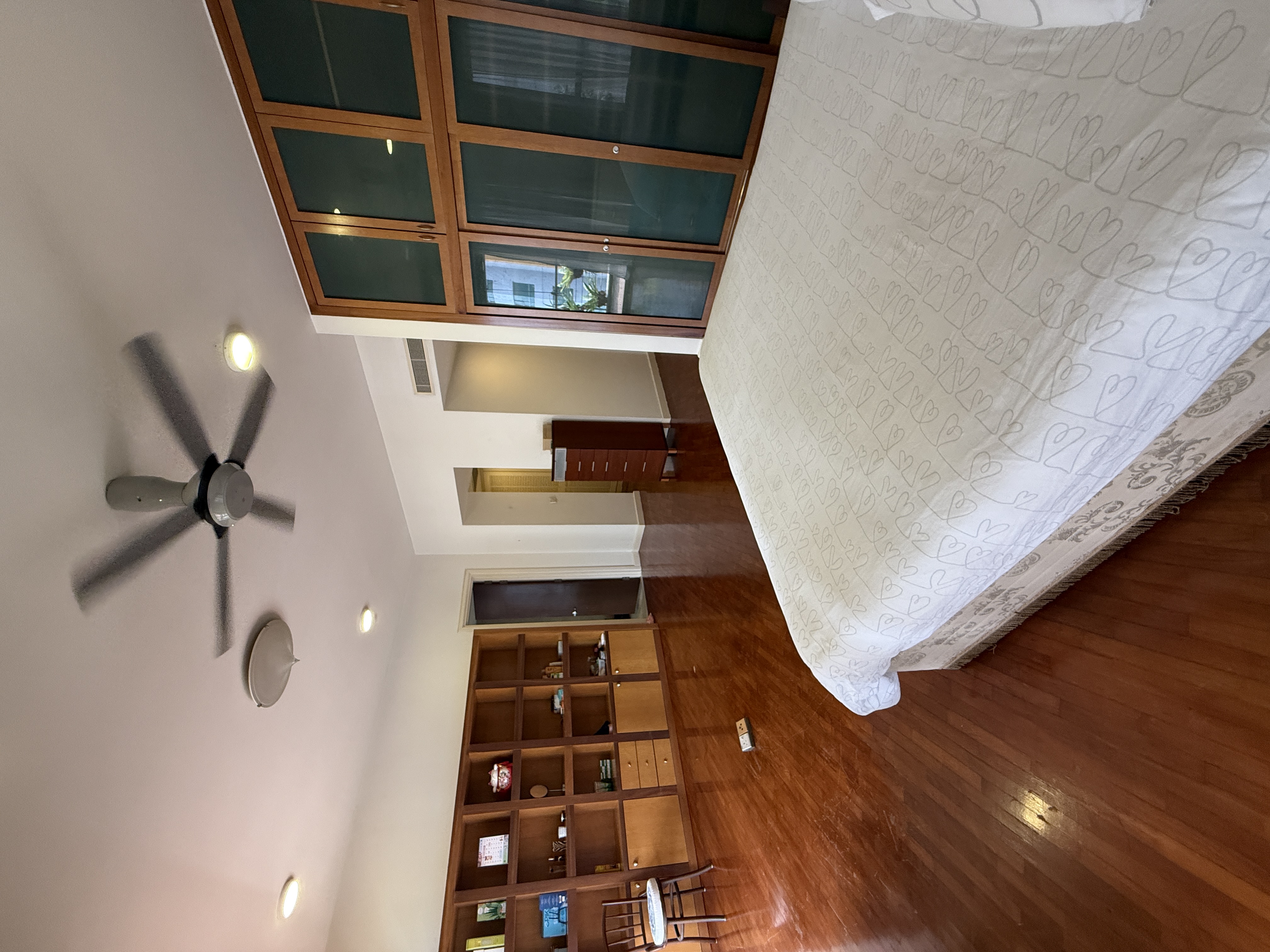 Hampshire Park Condominium image