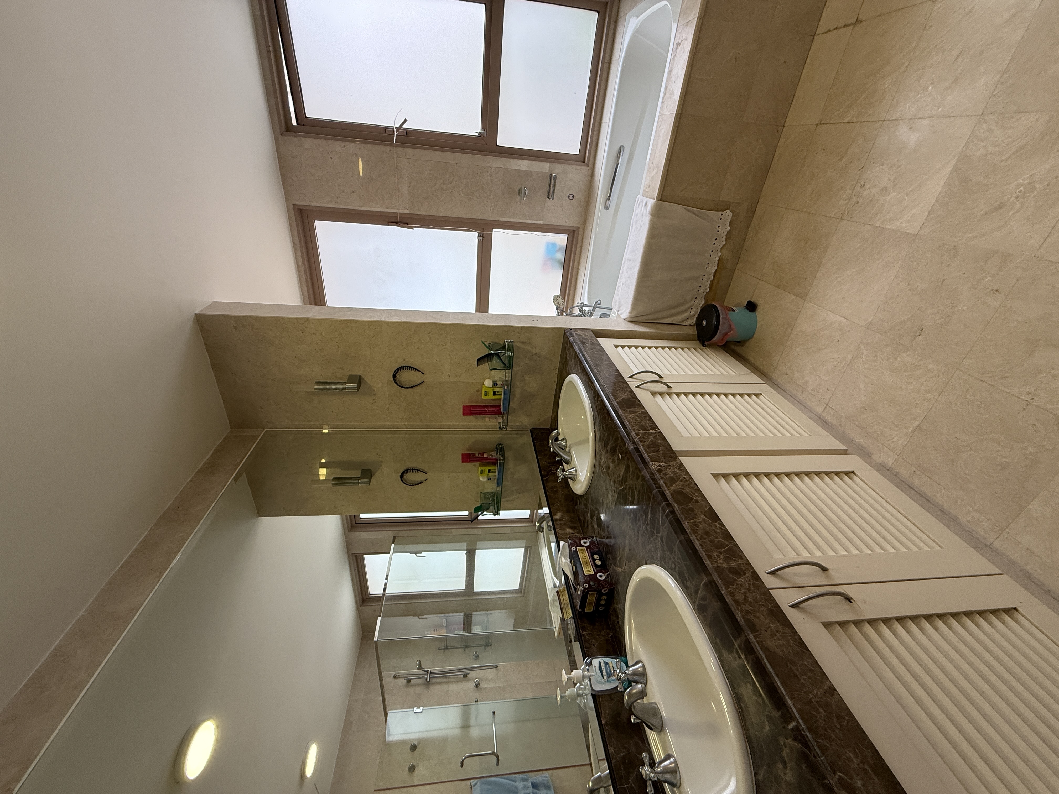 Hampshire Park Condominium image