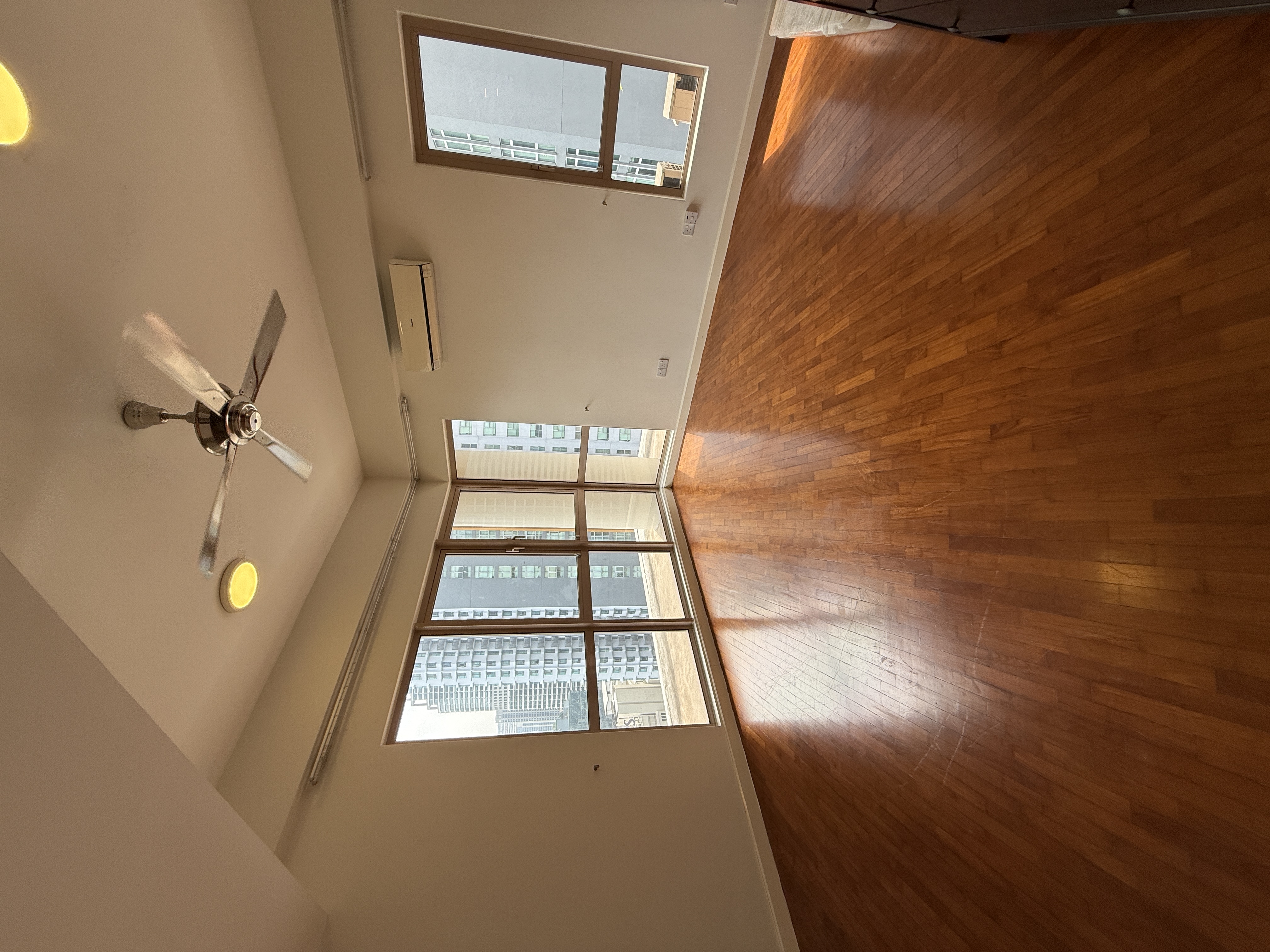 Hampshire Park Condominium image