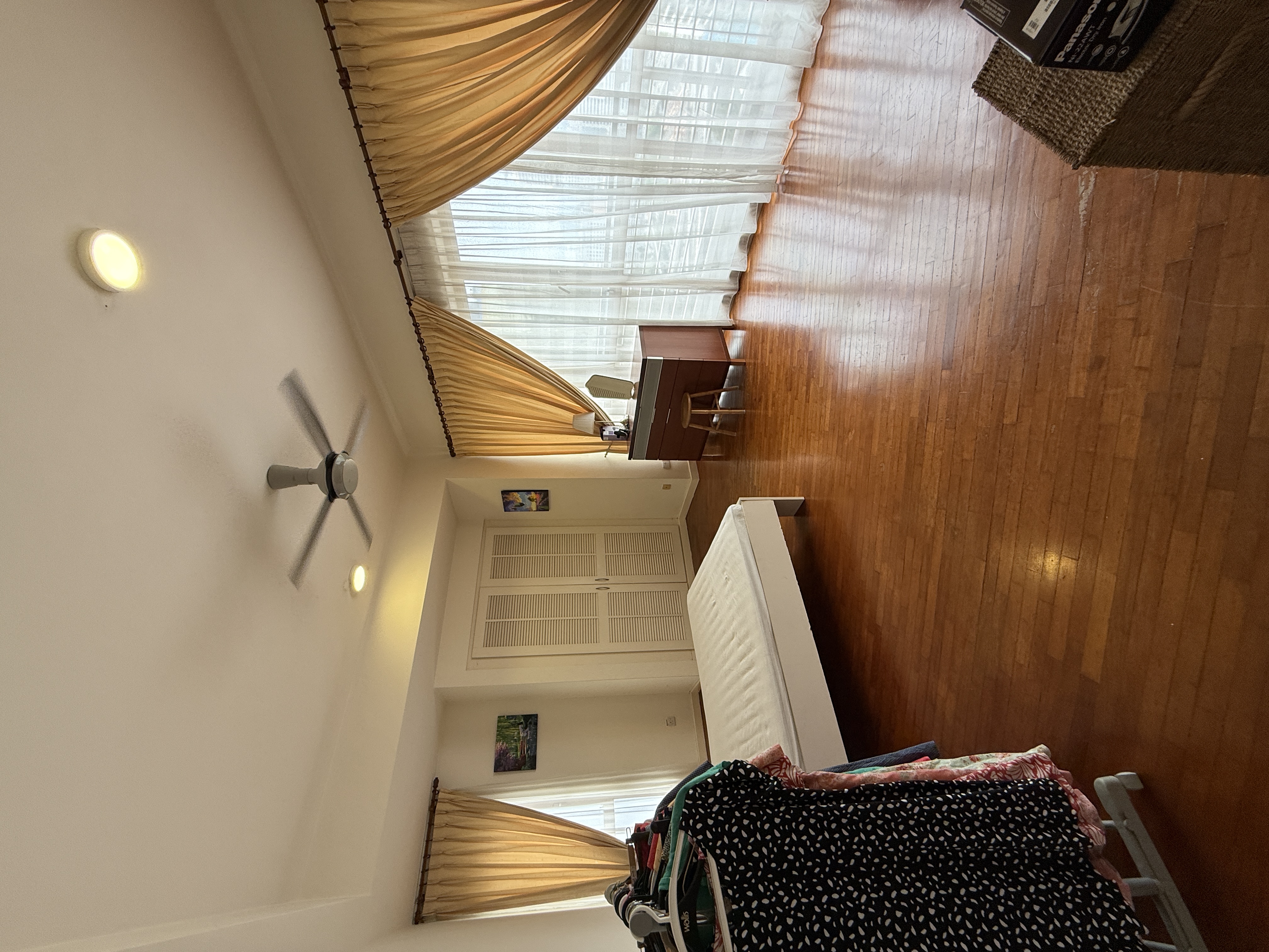 Hampshire Park Condominium image