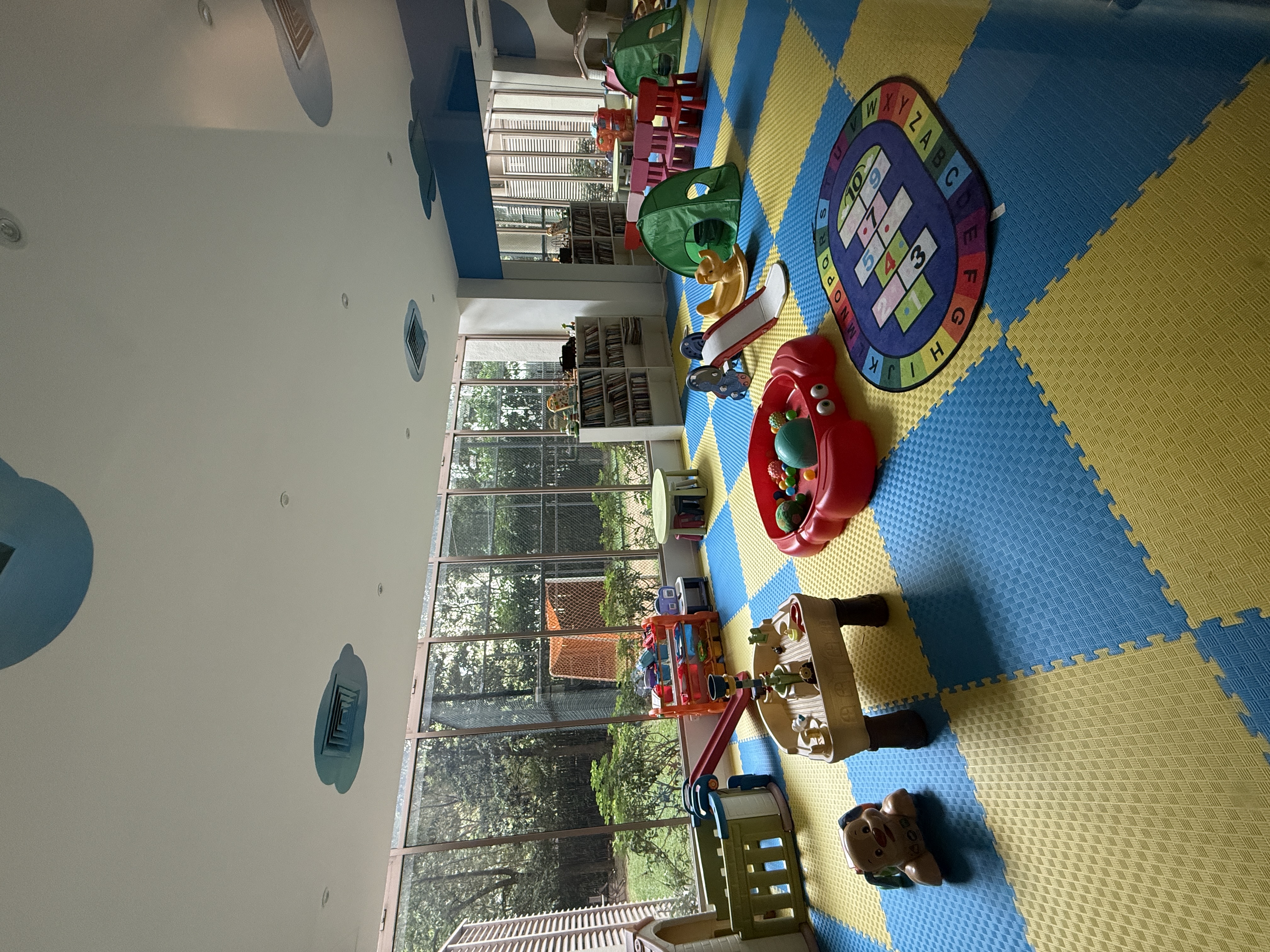 Hampshire Park Condominium image