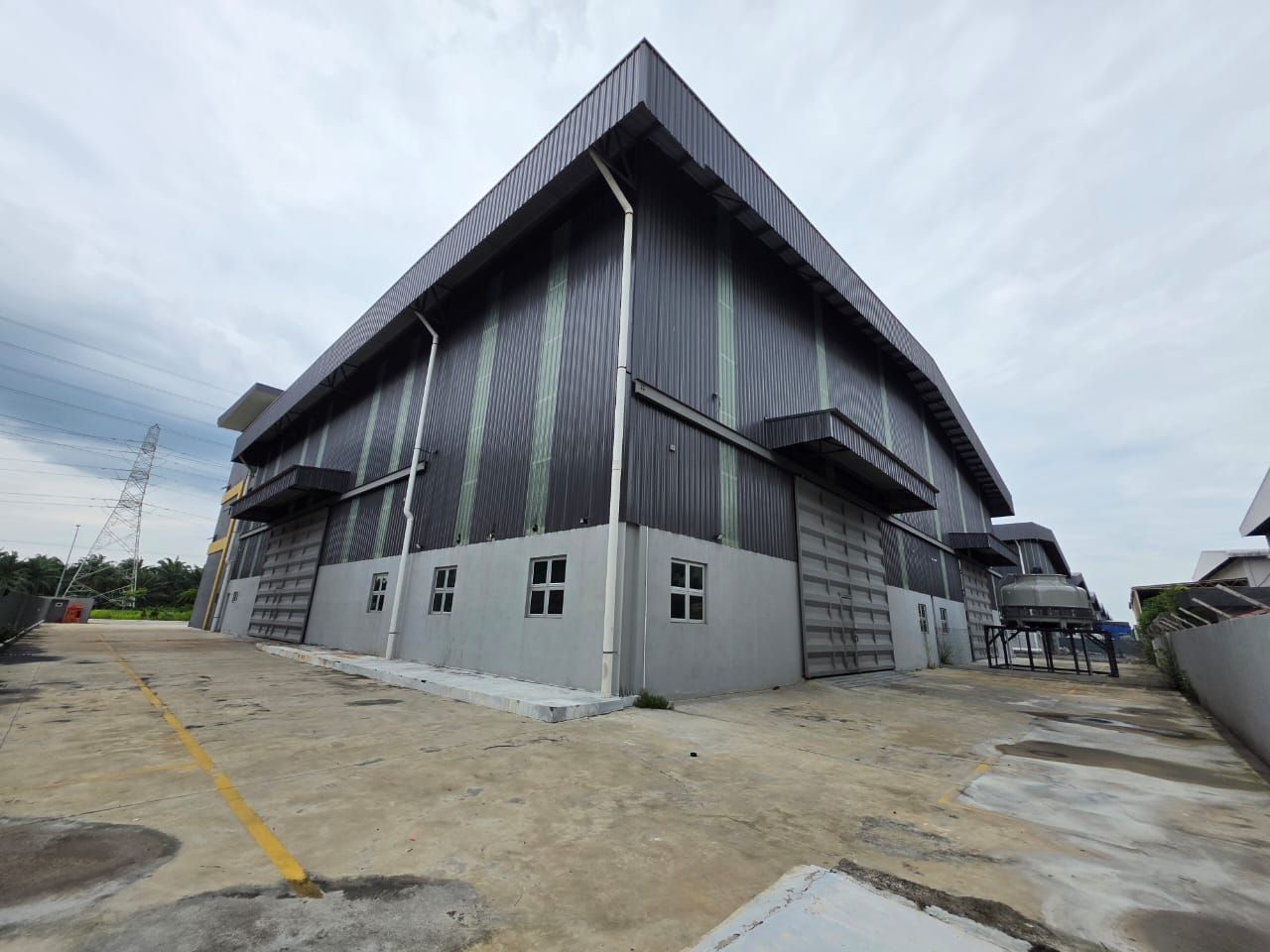 Semenyih, Bandar Rinching Semi-Detached factory with 32,000sf For Rent image