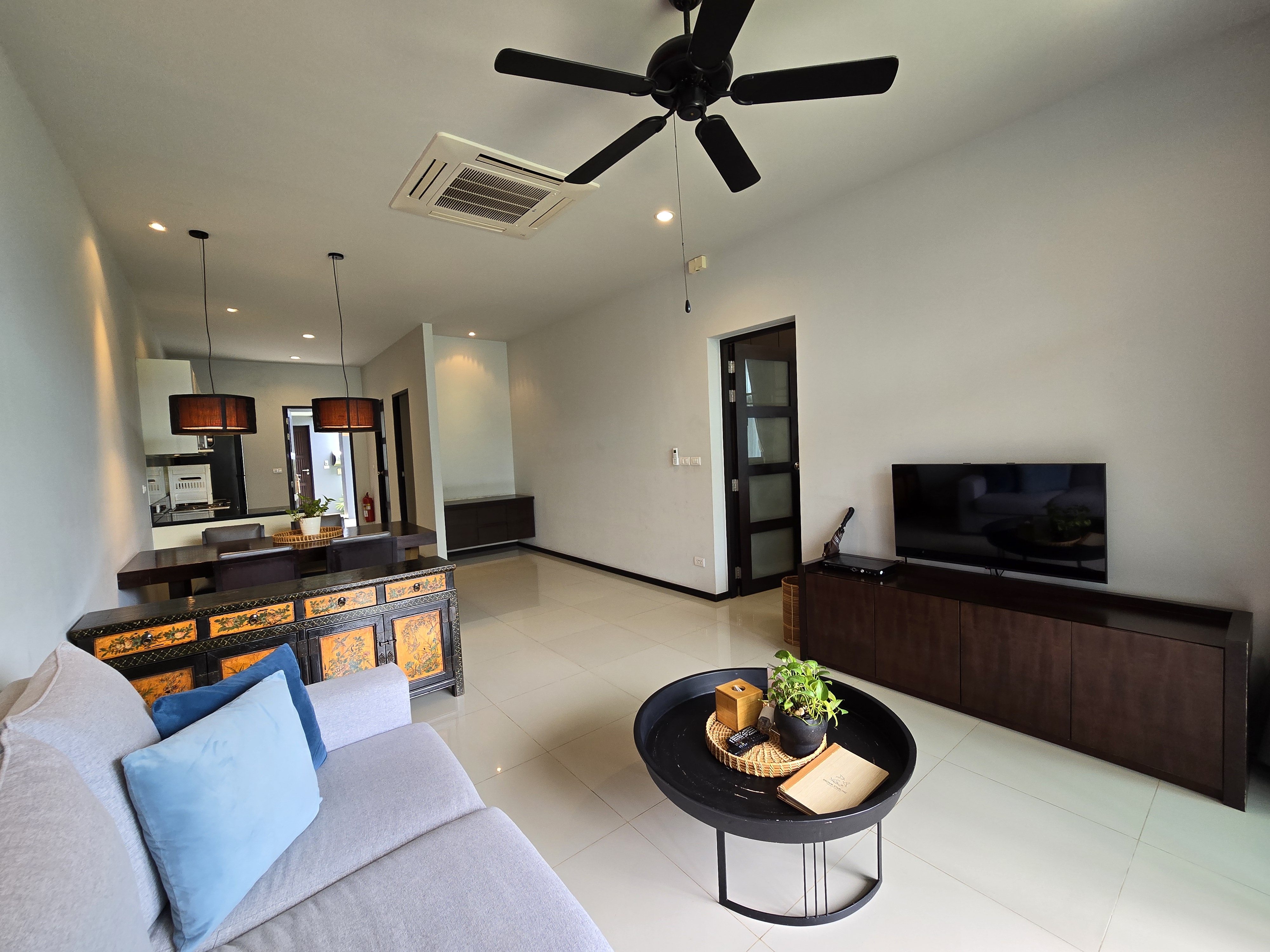 Modern Pool Villa near Nai Harn & Rawai image