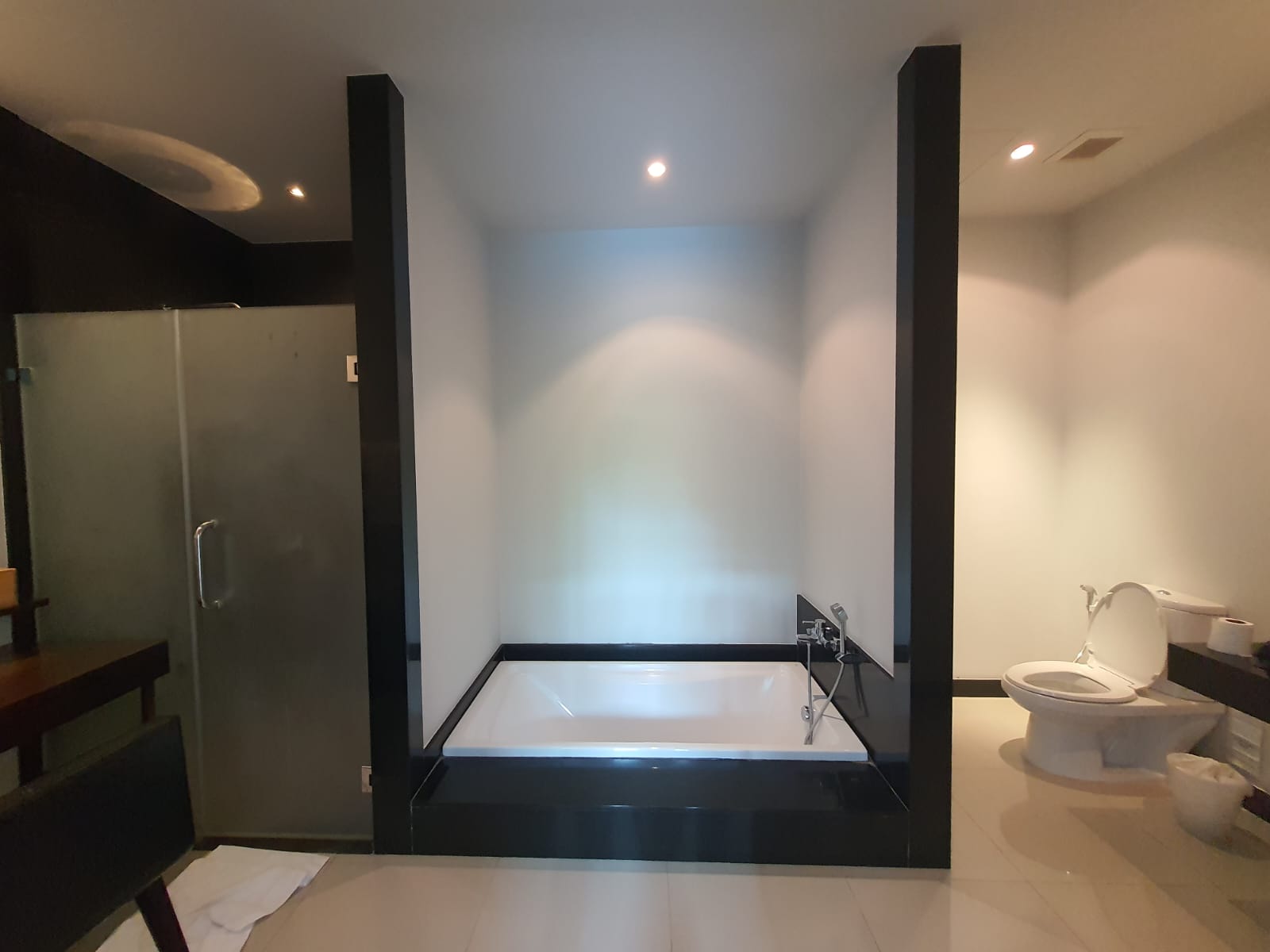 Modern Pool Villa near Nai Harn & Rawai image