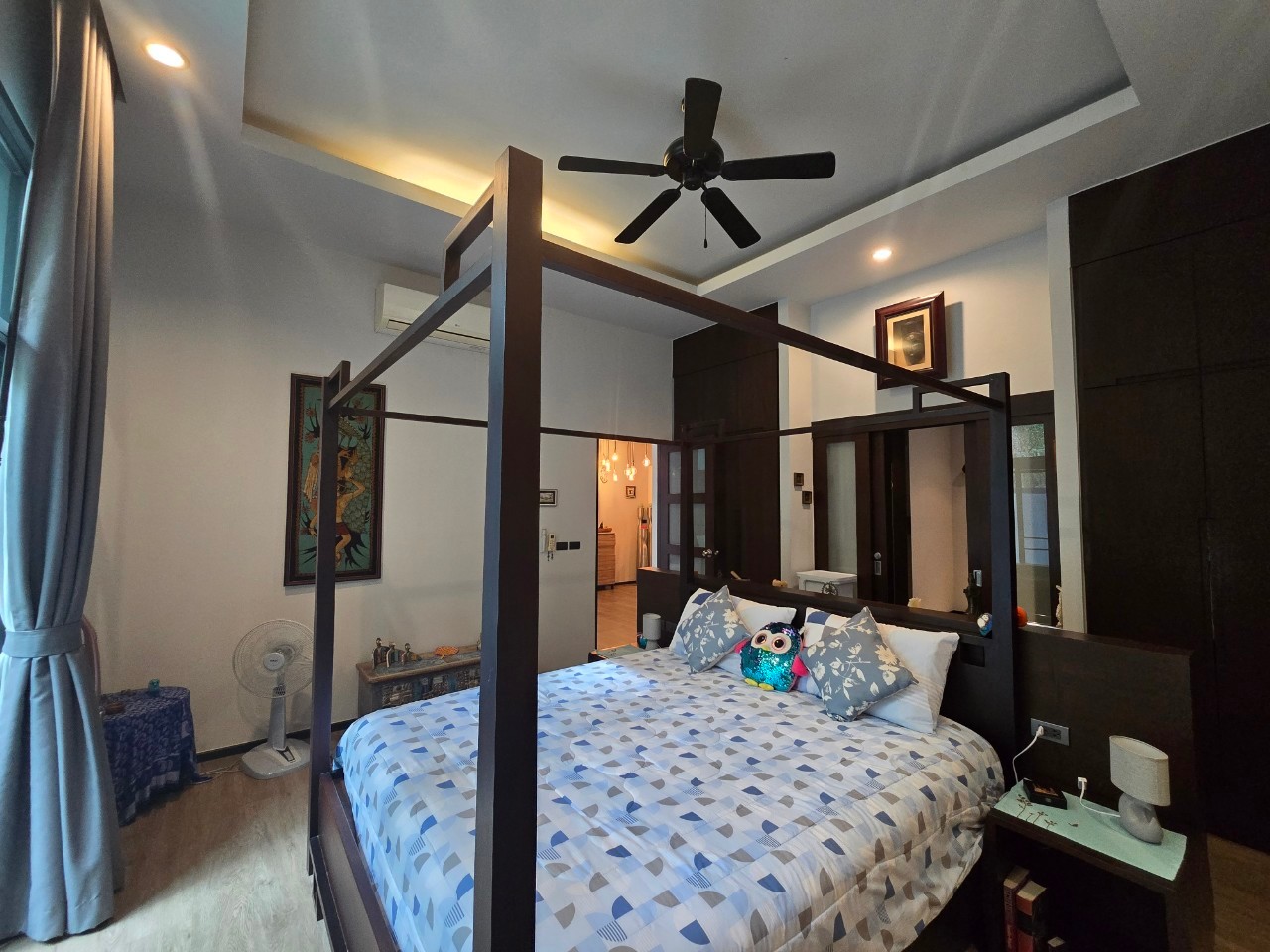 Modern 2-Bedroom Pool Villa near Nai Harn & Rawai image