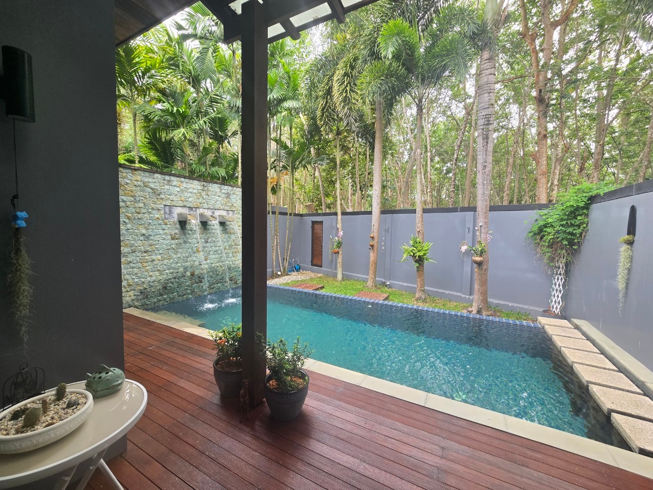 Modern 2-Bedroom Pool Villa near Nai Harn & Rawai image