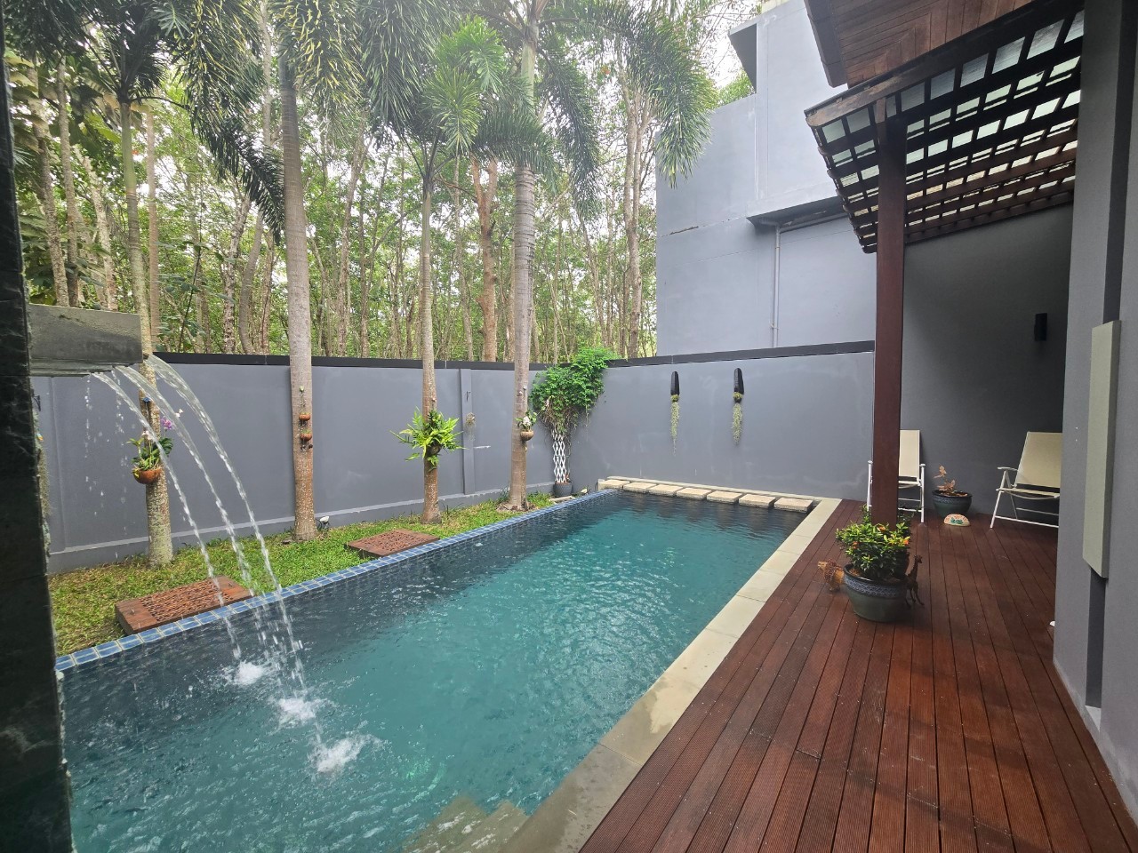 Modern 2-Bedroom Pool Villa near Nai Harn & Rawai image