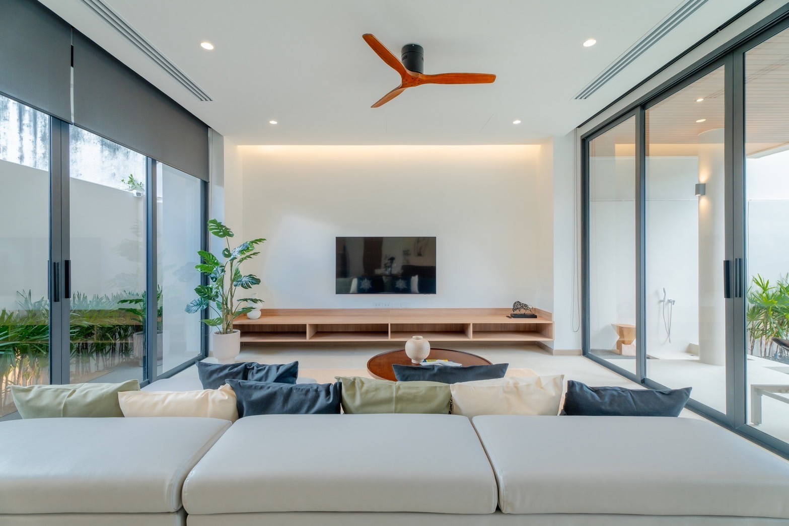 Asian Fusion Elegance – Newly Built 3-Bedroom Pool Villa in Saiyuan, South Phuket image