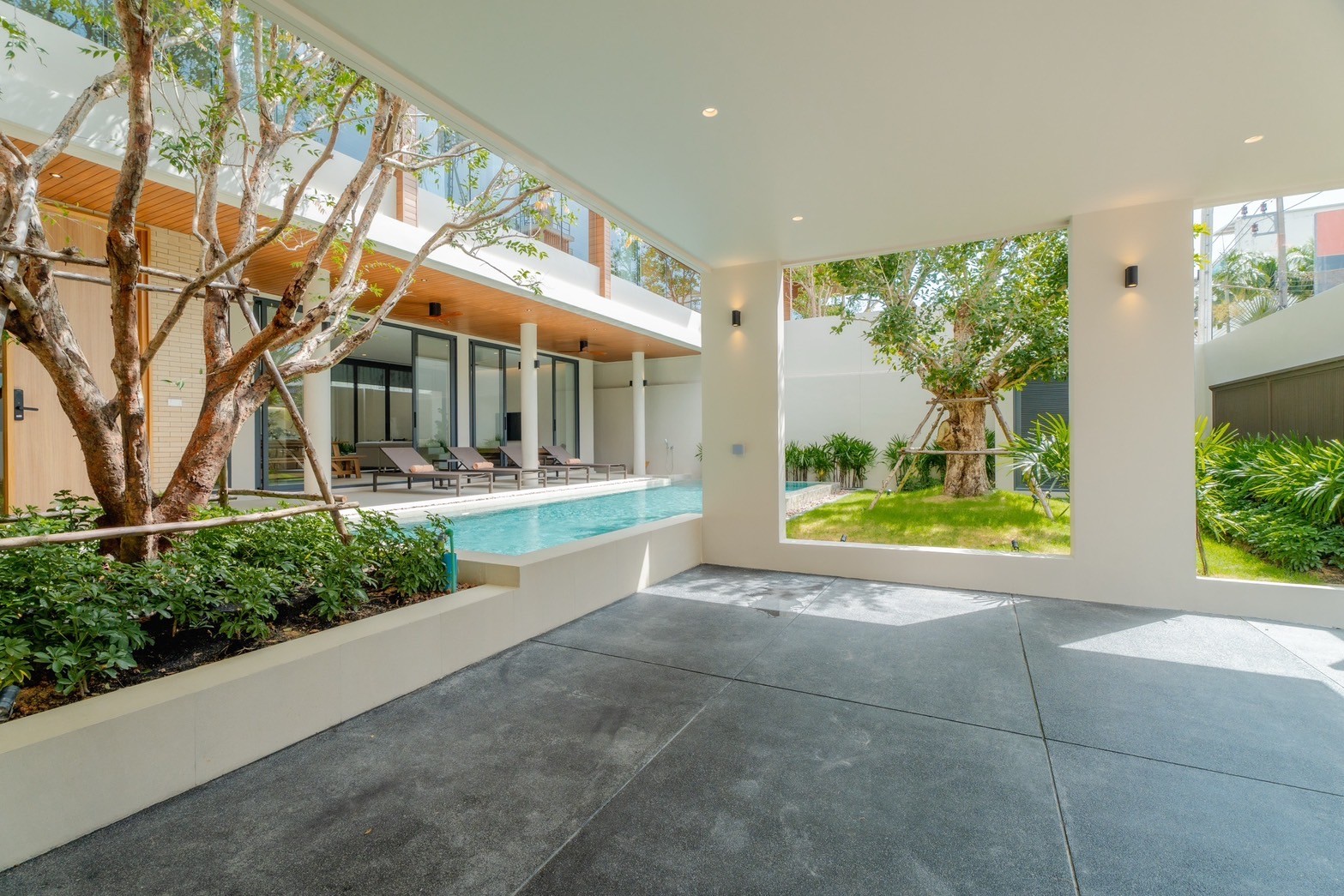 Asian Fusion Elegance – Newly Built 3-Bedroom Pool Villa in Saiyuan, South Phuket image