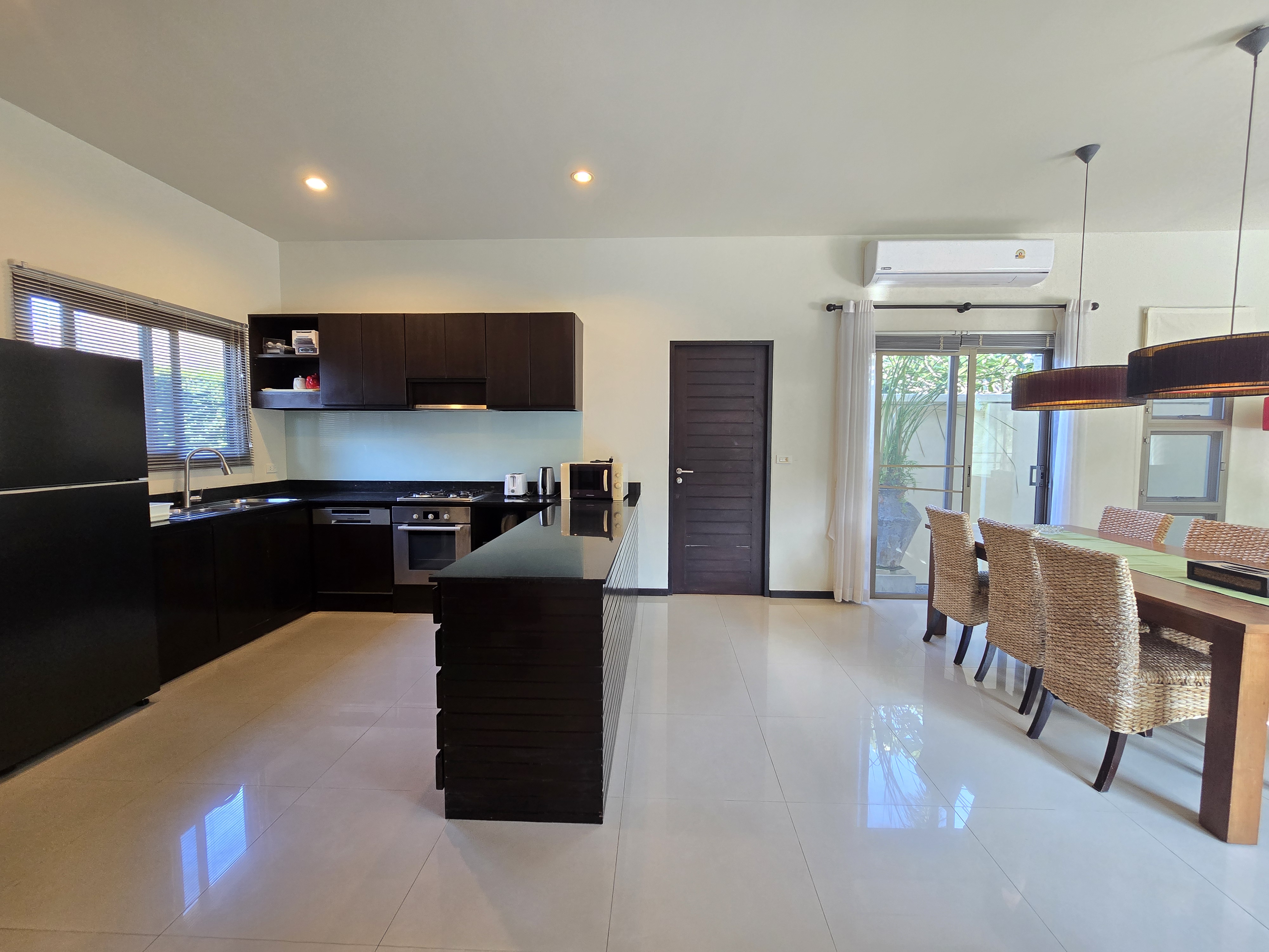 Elegant Oriental-Style 3-Bedroom Pool Villa – Nai Harn, South Phuket image