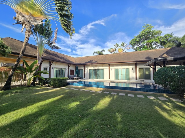 Elegant Oriental-Style 3-Bedroom Pool Villa – Nai Harn, South Phuket image
