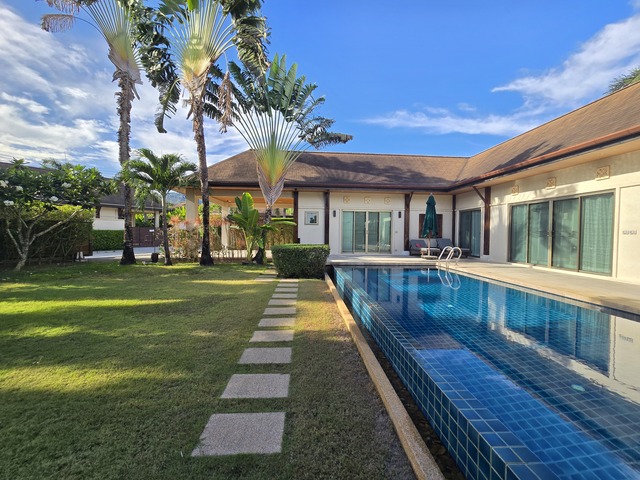 Elegant Oriental-Style 3-Bedroom Pool Villa – Nai Harn, South Phuket photo