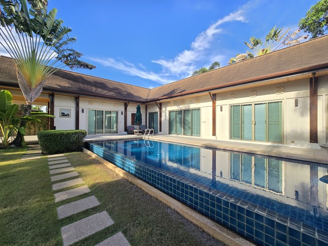 Elegant Oriental-Style 3-Bedroom Pool Villa – Nai Harn, South Phuket image
