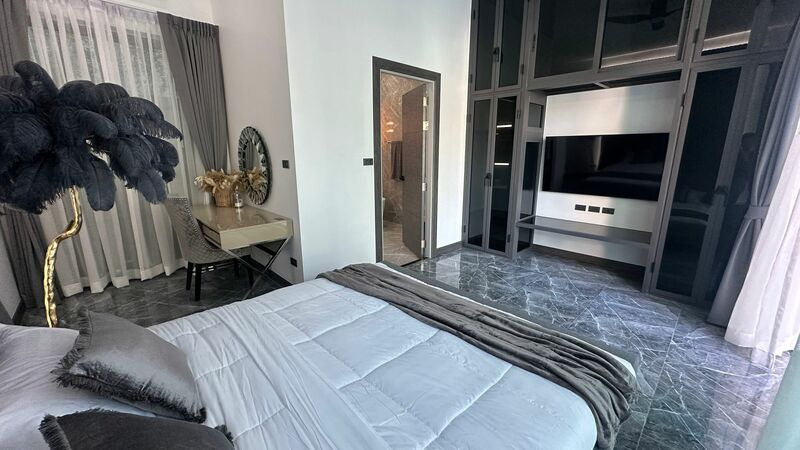 Modern 2-Bedroom Pool Villa – Nai Harn, South Phuket