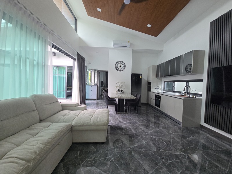 Modern 2-Bedroom Pool Villa – Nai Harn, South Phuket