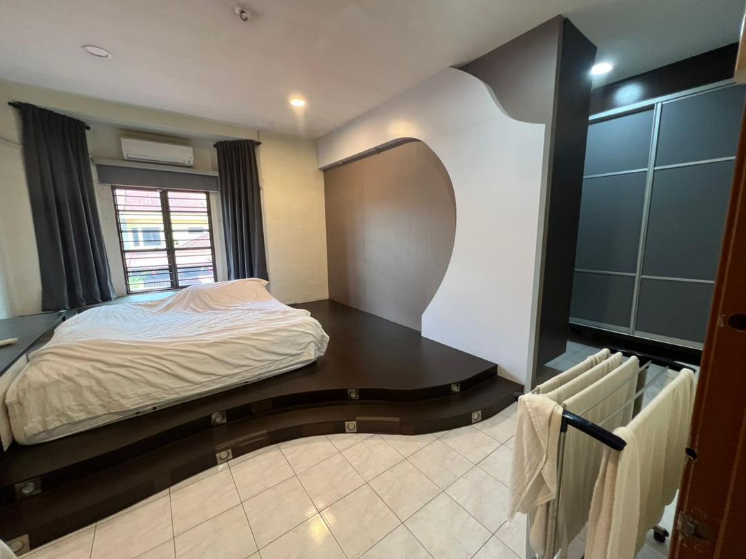 Taman Jaya Utama image