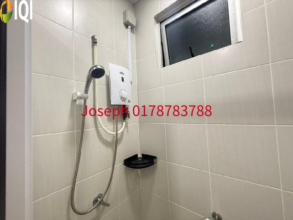 Meridin Bayvue Apartment image