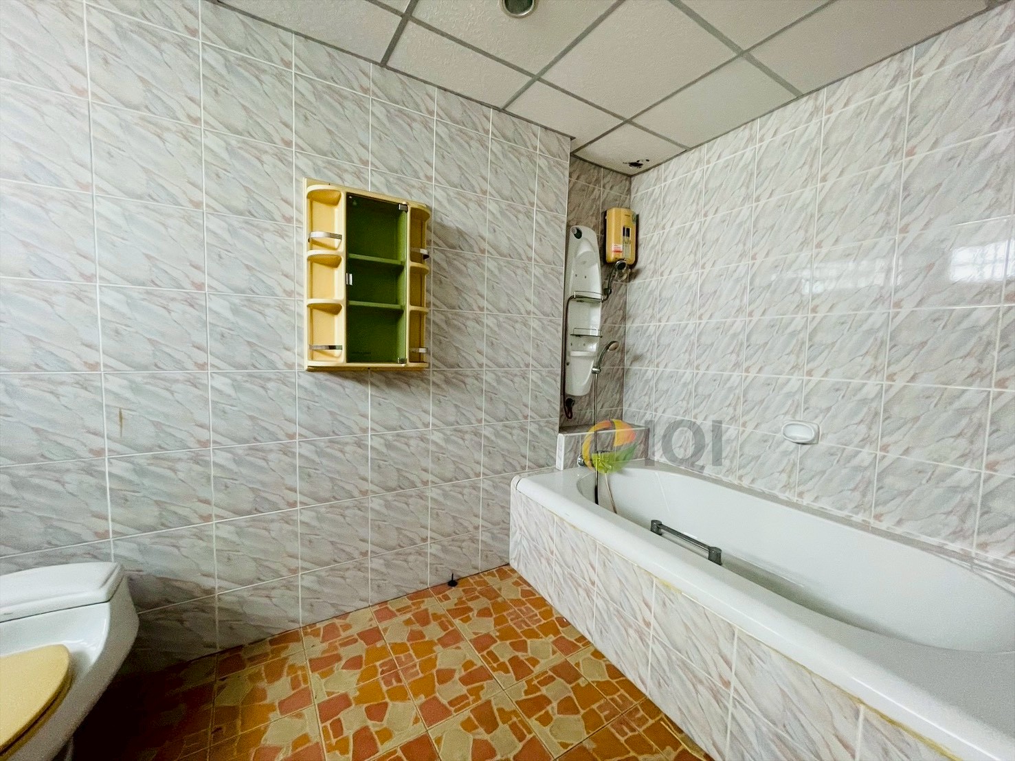 Commercial building for sale, 5 and a half storey, on Arun Amarin Road, good location, can do many kinds of business. image