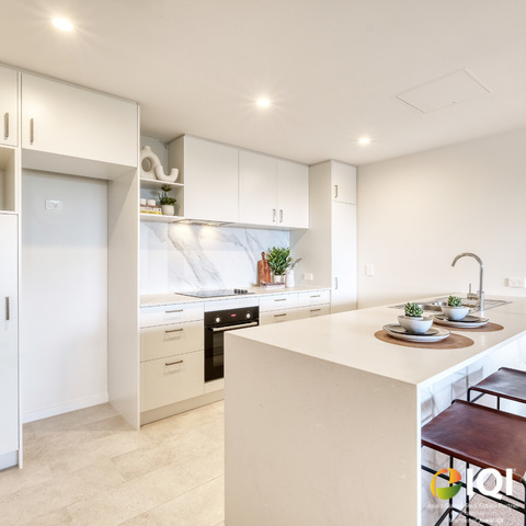 In the Heart of the South Perth Peninsula – Move In Ready Today! image