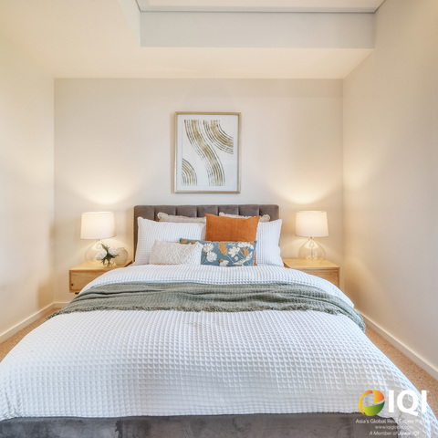 In the Heart of the South Perth Peninsula – Move In Ready Today! image