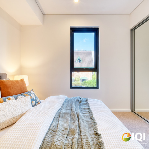 In the Heart of the South Perth Peninsula – Move In Ready Today!