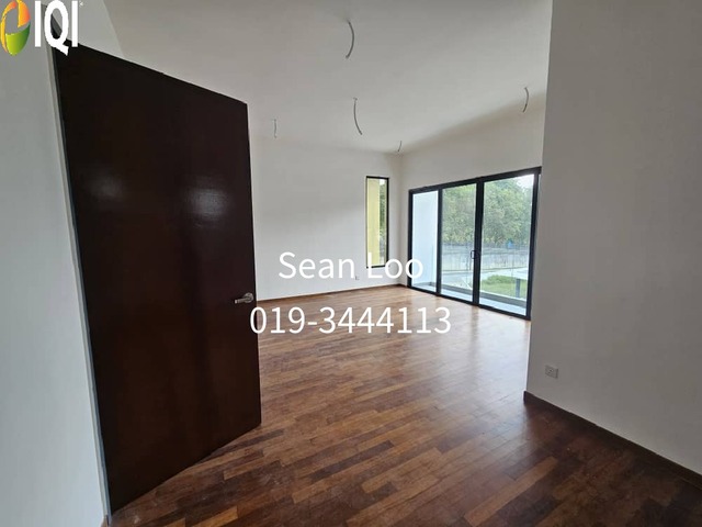 Sierra Hijauan image