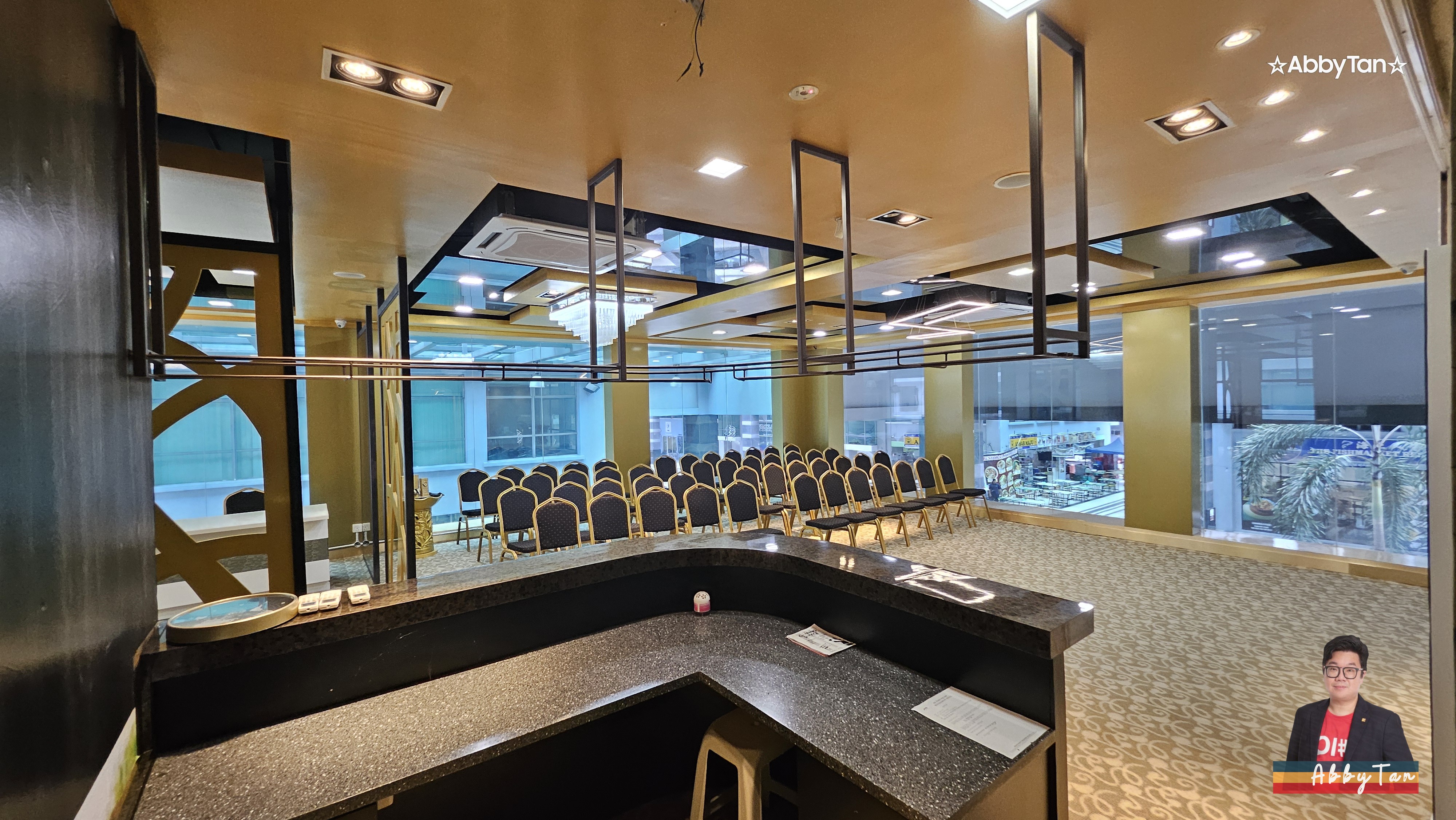 URGENT SALE! INTER-CORNER OFFICE @ KK Times Square | BELOW Market Value  image