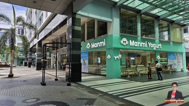 URGENT SALE! INTER-CORNER OFFICE @ KK Times Square | BELOW Market Value  image