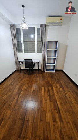 The Bay Residences | Seaview | 3 Car Parks | Likas image