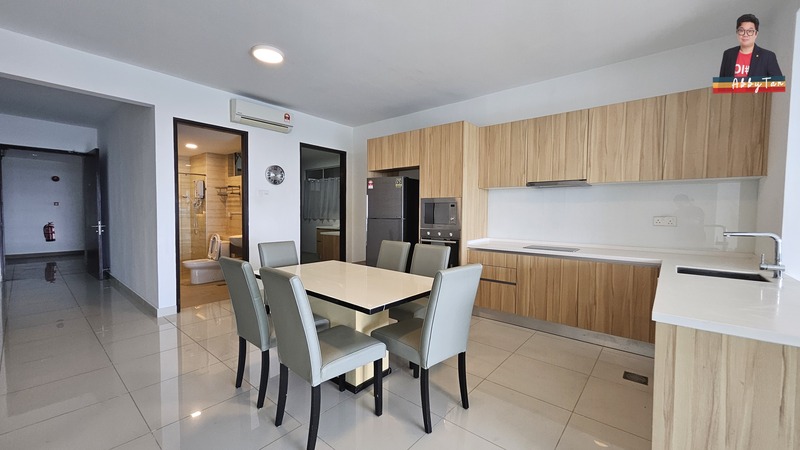 The Bay Residences | Seaview | 3 Car Parks | Likas